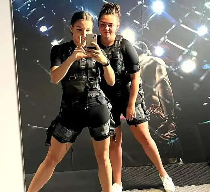 Professional EMS Sculpt equipment including the electrostimulation vest, control interface and connection unit